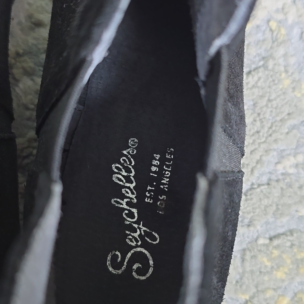 Seychelles Elegant Black Suede Ankle Boots - Picture 5 of 15